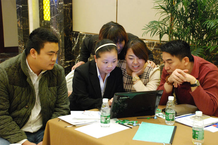 高瞻遠(yuǎn)矚，移攬?zhí)煜? 2014年百度移動(dòng)推廣峰會(huì)會(huì)議報(bào)道